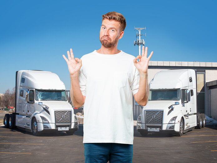 Trucker Wins National “Best Dressed” Award for Wearing Same Outfit Every Day